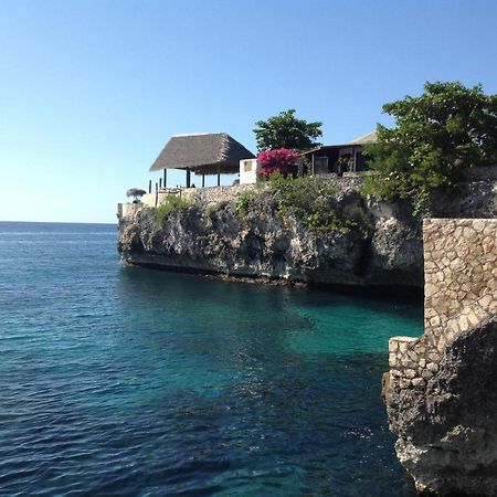 Banana Shout Resort เนกริล ภายนอก รูปภาพ
