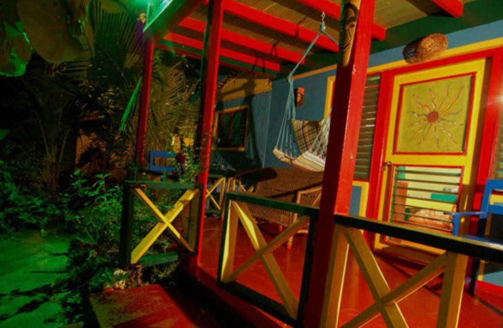 Banana Shout Resort เนกริล ภายนอก รูปภาพ