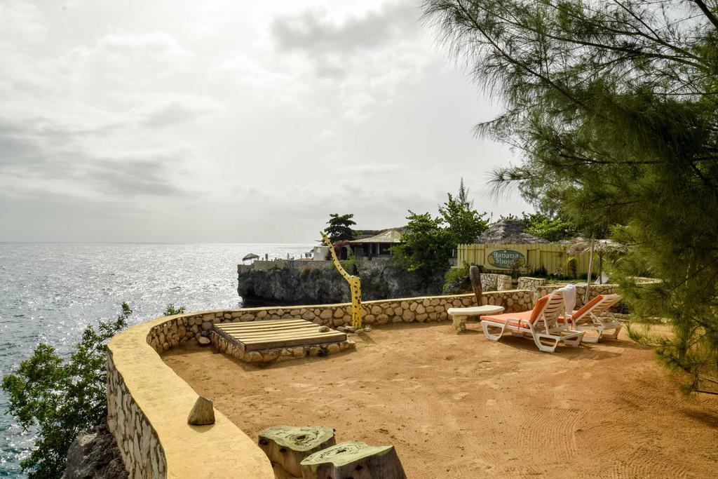 Banana Shout Resort เนกริล ภายนอก รูปภาพ