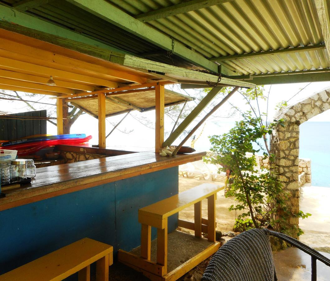 Banana Shout Resort เนกริล ภายนอก รูปภาพ