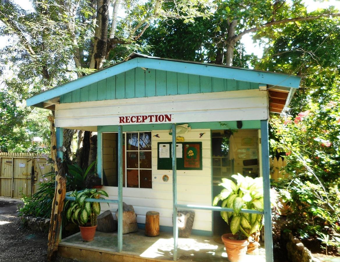 Banana Shout Resort เนกริล ภายนอก รูปภาพ